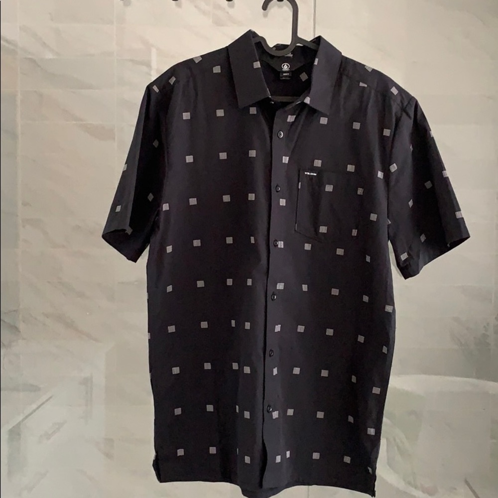 NEW | Volcom Classic fit short sleeve shirt